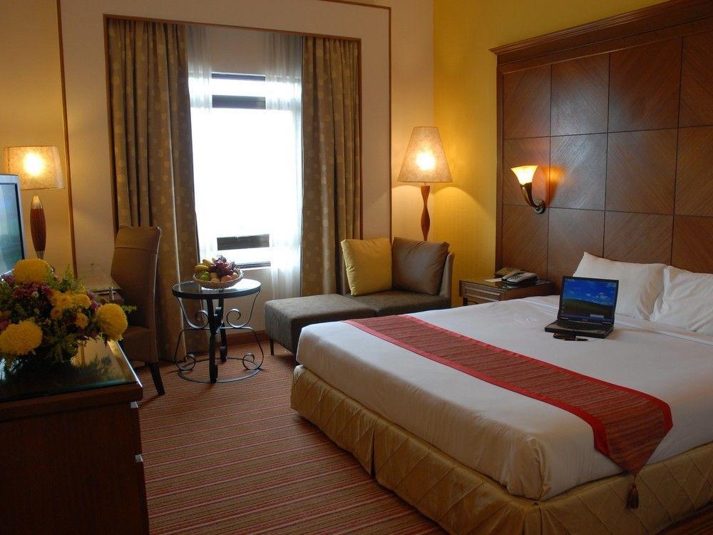 Center Hotel 4*